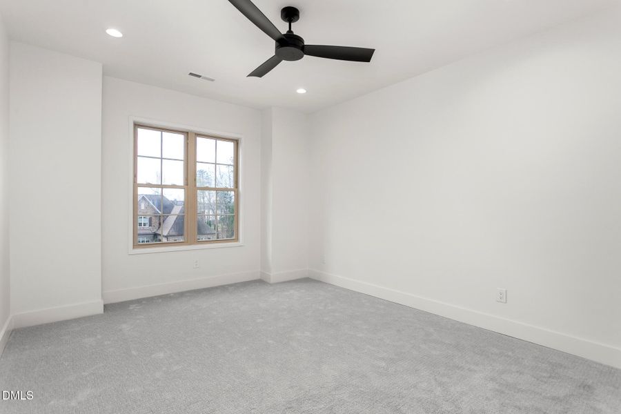 1150 Lochshire Drive-38