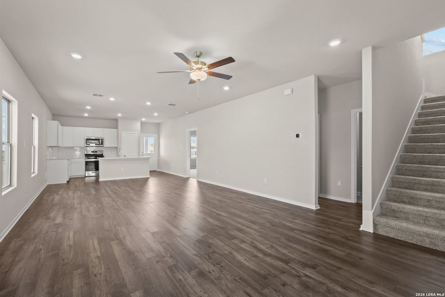 Spacious, unfurnished interior of a new home in The Parklands, Schertz (Image 22).