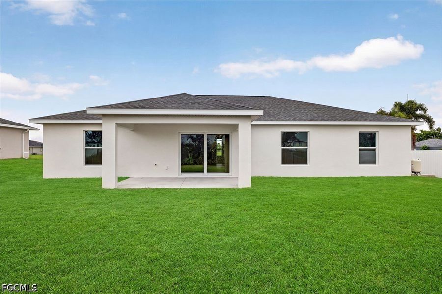 Exterior details and patio area of a home in Cape Coral, Cape Coral (Image 17).