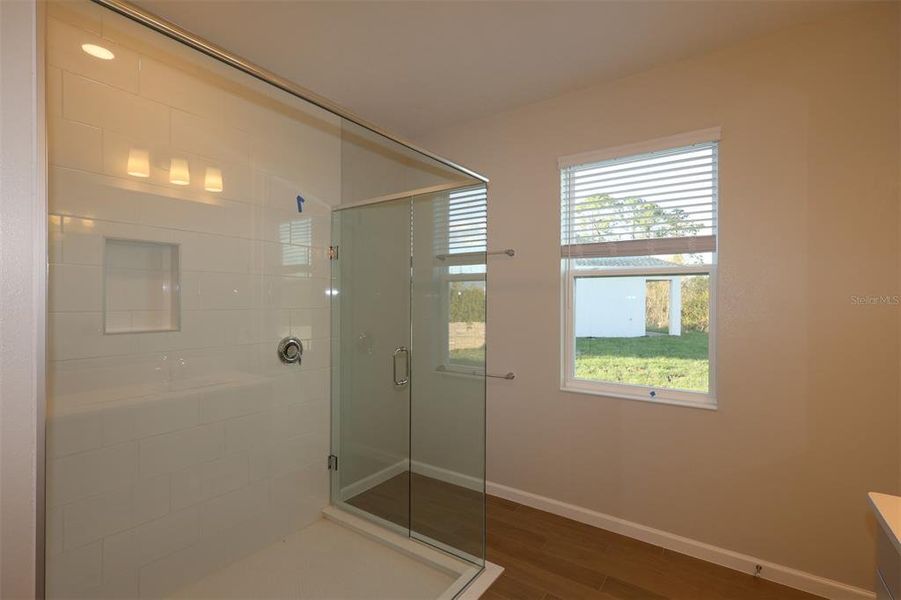 Spacious, unfurnished interior of a new home in Center Lake on the Park, St. Cloud (Image 10).