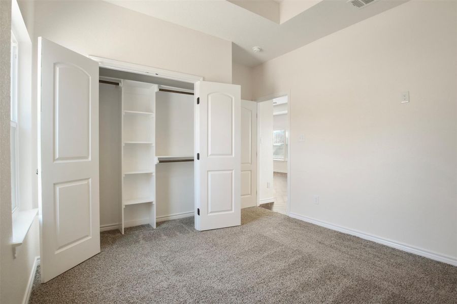 Spacious, unfurnished interior of a new home in , Hearne (Image 12).