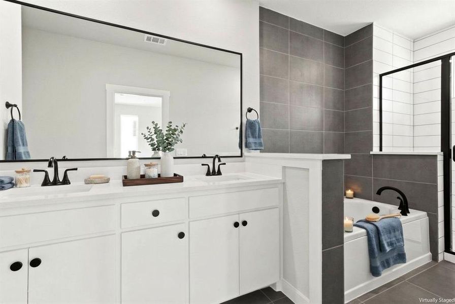 2020 Aldrich Mews primary bath Catalpa (5)