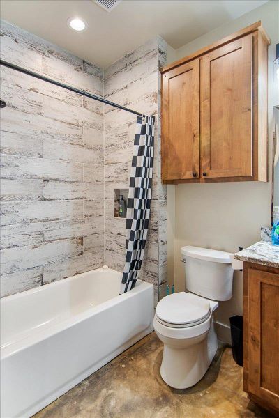 Furnished interior view inside a new home in , Kingsland (Image 12).