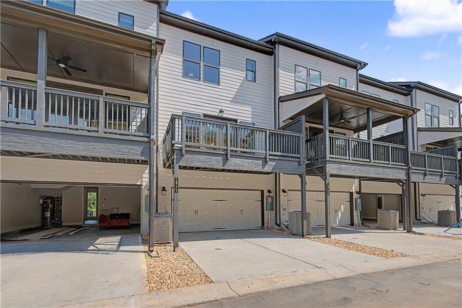 Exterior details and patio area of a home in Barrett Pointe, Kennesaw (Image 19).