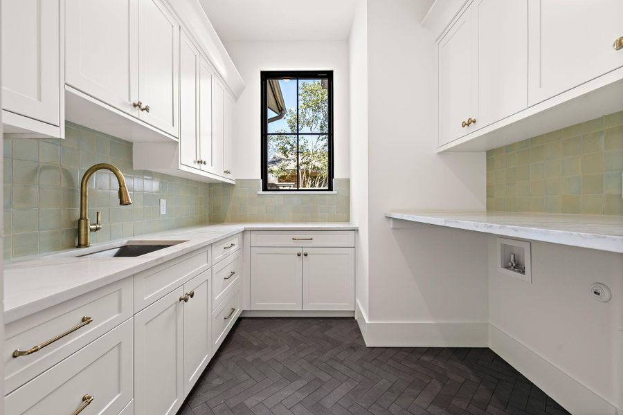 Furnished interior view inside a new home in , Austin (Image 23).