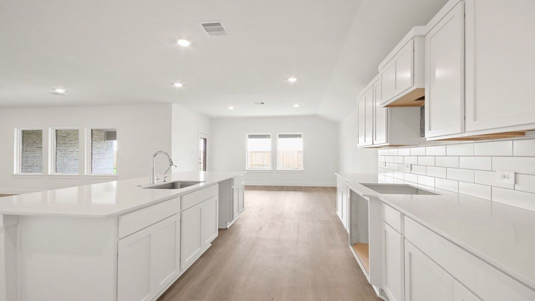 Furnished interior view inside a new home in Riverside Estates, Mont Belvieu (Image 8).