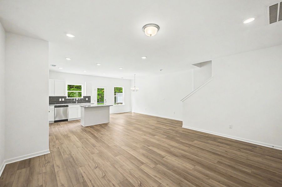 Spacious, unfurnished interior of a new home in Ironhorse, Dickson (Image 24).