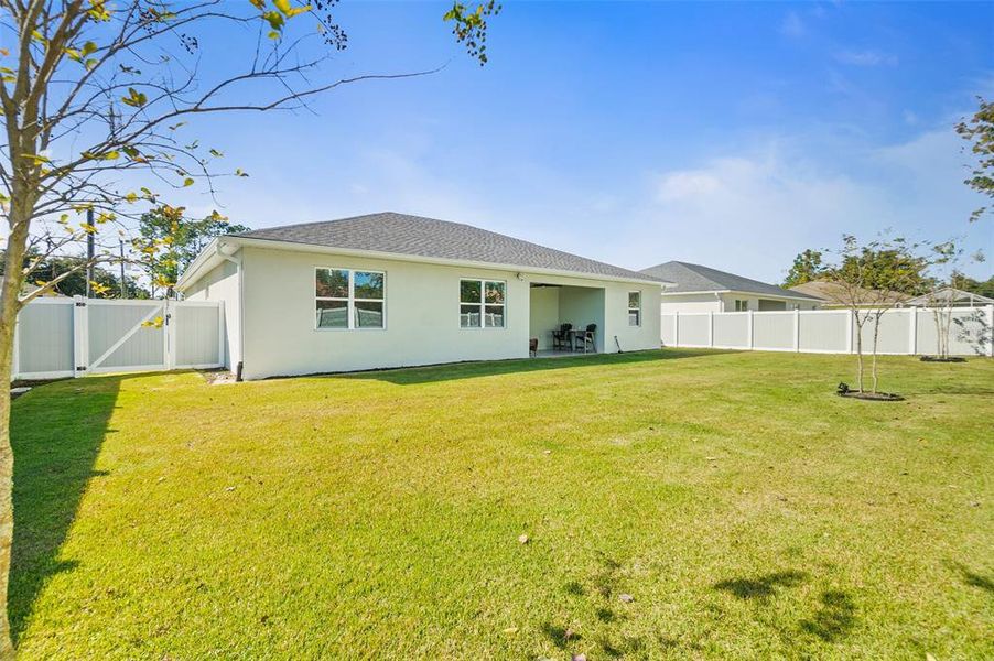 Exterior details and patio area of a home in , Palm Coast (Image 23).