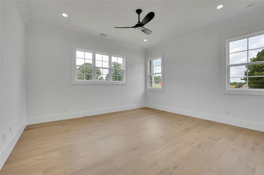 Spacious, unfurnished interior of a new home in , Bethlehem (Image 41).