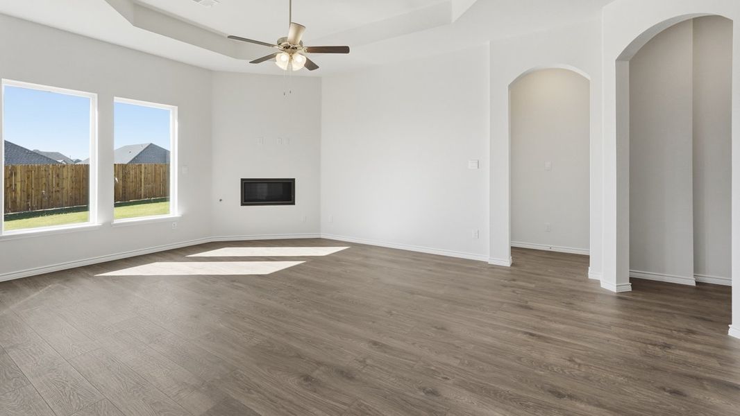 Spacious, unfurnished interior of a new home in Lakewood Trails, Forney (Image 13).