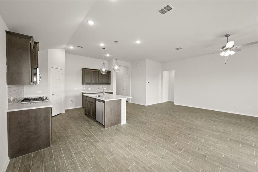 737 Scarlet Sage- Dining-2