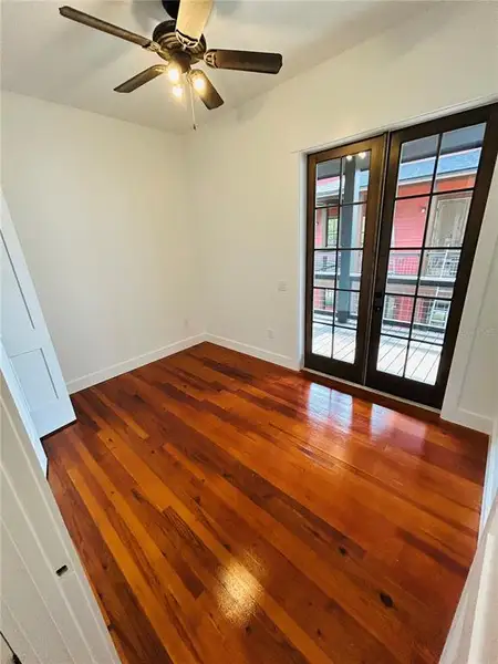 Spacious, unfurnished interior of a new home in , Gainesville (Image 15).
