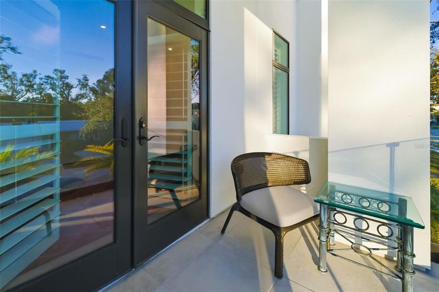 Exterior details and patio area of a home in , Sarasota (Image 33).