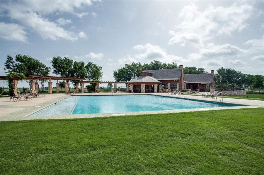 Community amenities in , Forney (Image 33).