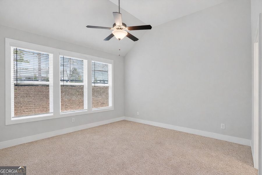 Spacious, unfurnished interior of a new home in The Fairways at Mirror Lake, Villa Rica (Image 41). Spacious, unfurnished interior of a new home in The Fairways at Mirror Lake, Villa Rica (Image 41).