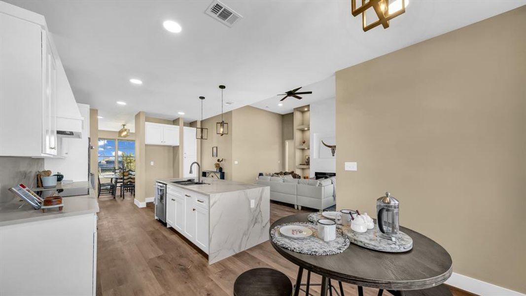 Furnished interior view inside a new home in Saddle Crest Estates, Weatherford (Image 16). Furnished interior view inside a new home in Saddle Crest Estates, Weatherford (Image 16).