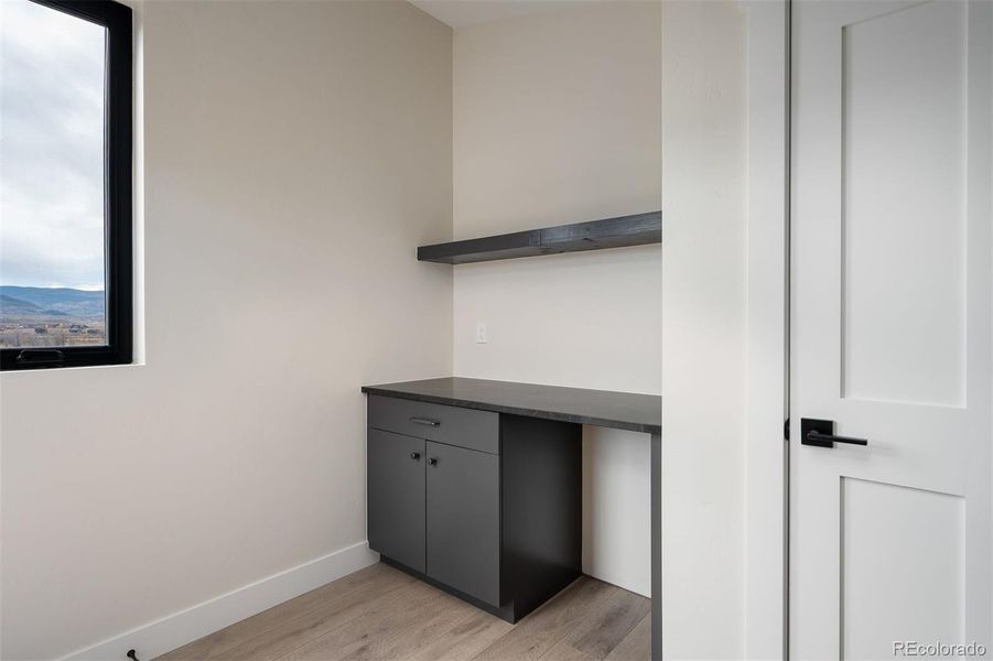 Roof top storage/bar area Roof top storage/bar area