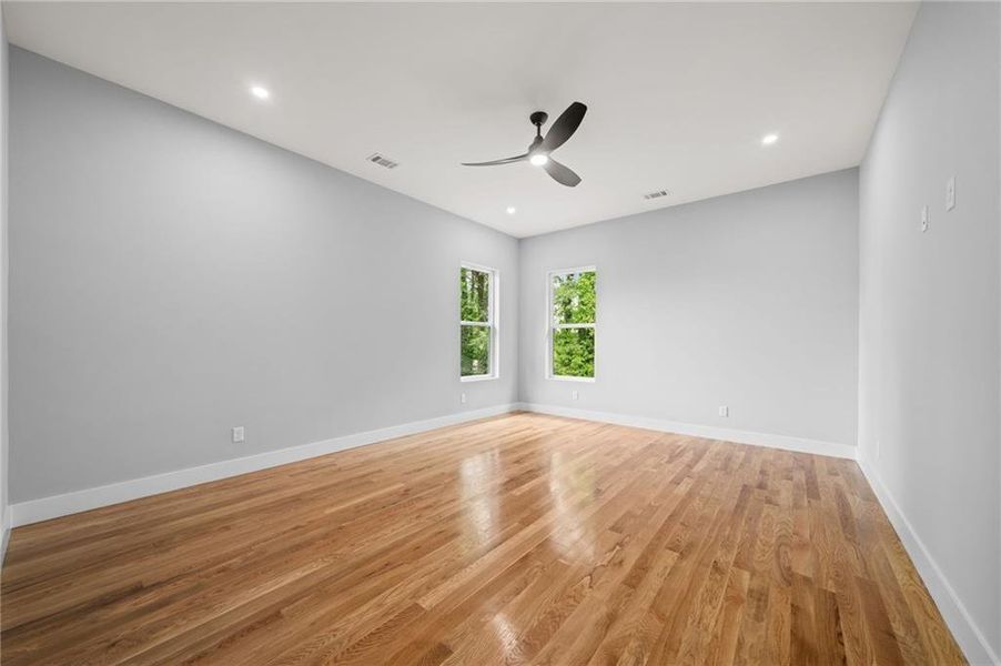 Spacious, unfurnished interior of a new home in , Alpharetta (Image 20).