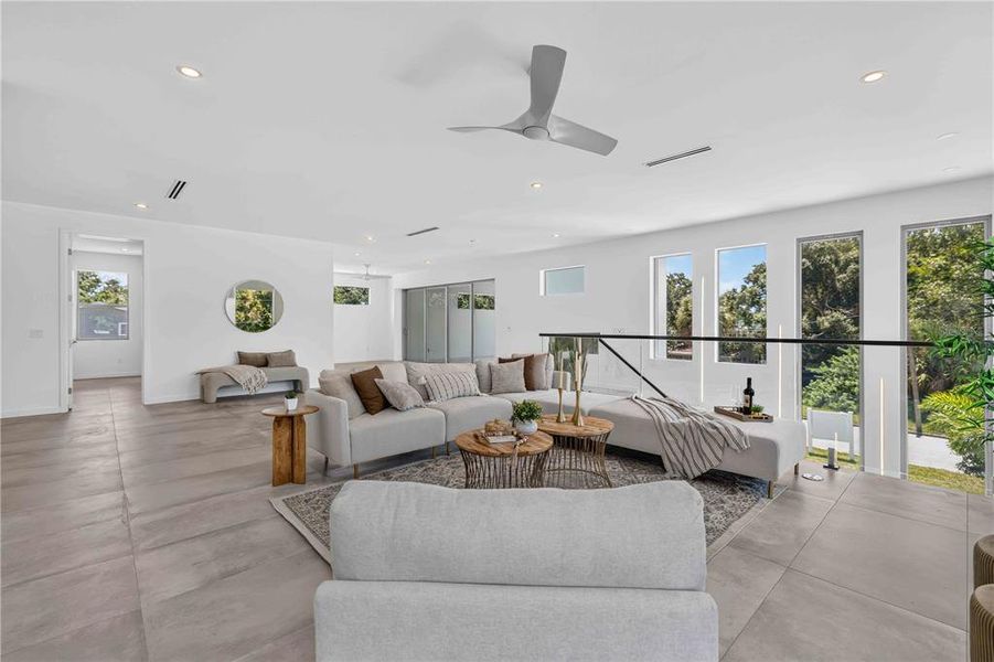 Furnished interior view inside a new home in , Sarasota (Image 44).