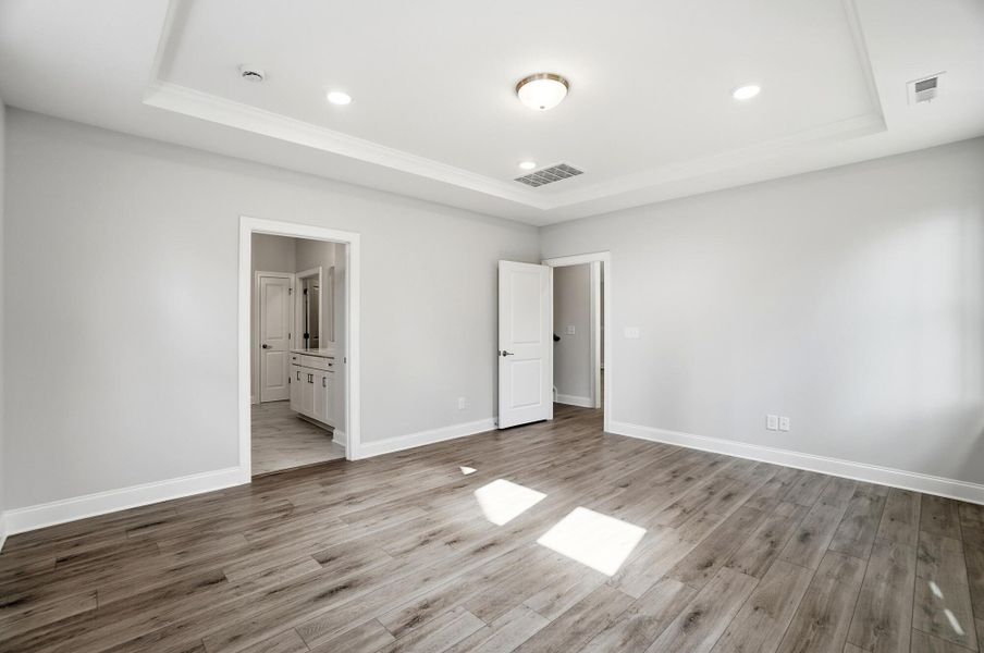 Spacious, unfurnished interior of a new home in Rone Creek, Waxhaw (Image 61).