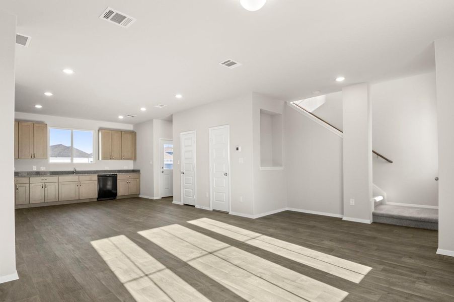 Spacious, unfurnished interior of a new home in Harvest Ridge, Elgin (Image 16). Spacious, unfurnished interior of a new home in Harvest Ridge, Elgin (Image 16).