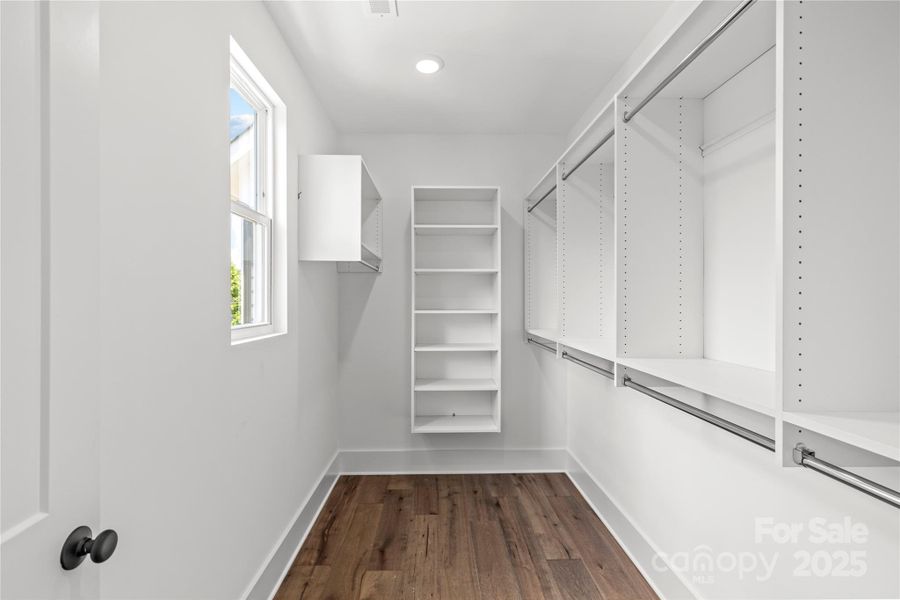 Image 44 of a home in .