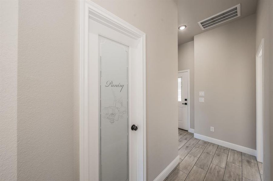 Spacious, unfurnished interior of a new home in , Bridgeport (Image 26).