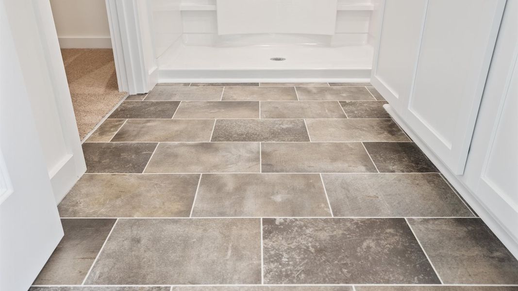 Spacious, unfurnished interior of a new home in Emory Creek, Harriman (Image 21). Spacious, unfurnished interior of a new home in Emory Creek, Harriman (Image 21).