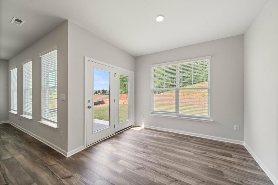 Spacious, unfurnished interior of a new home in Chandler Ridge, McLeansville (Image 18).