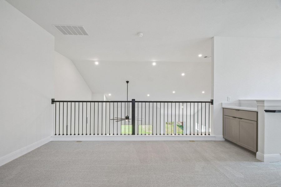 Spacious, unfurnished interior of a new home in Sauls Ranch, Round Rock (Image 30).