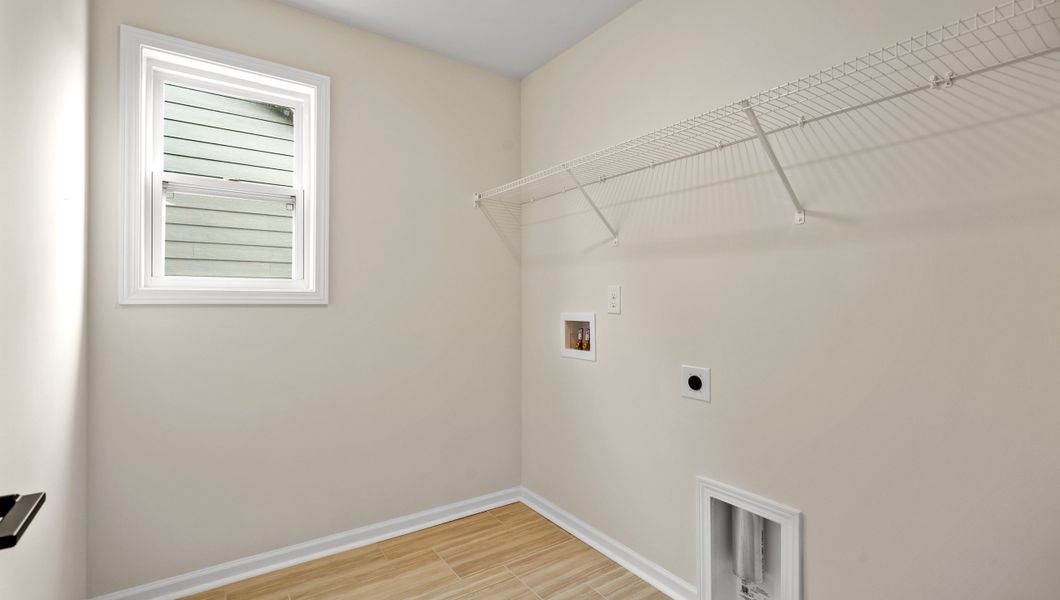 Representative unfurnished interior of a home built from the FLEETWOOD by D.R. Horton in Cottonwood Ridge, Piedmont (Image 36).