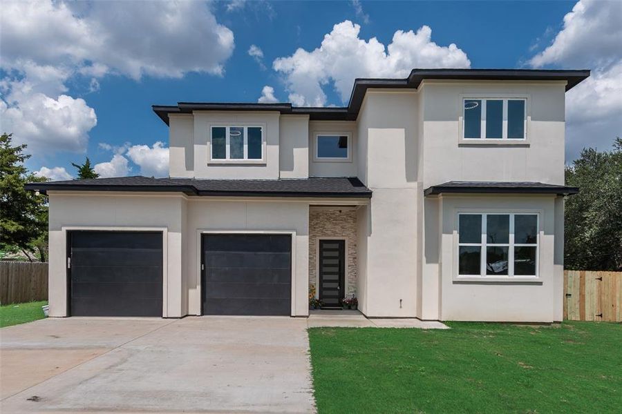 Front exterior of a new home in , Waxahachie, TX, highlighting curb appeal (Image 19).