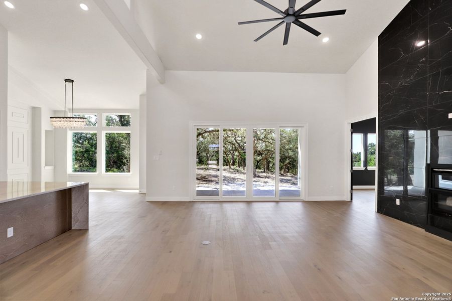 Spacious, unfurnished interior of a new home in , Bulverde (Image 23).