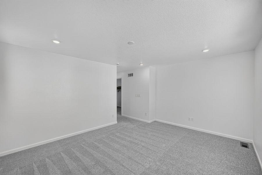 Spacious, unfurnished interior of a new home in Sterling Ranch Ascent Village, Littleton (Image 20). Spacious, unfurnished interior of a new home in Sterling Ranch Ascent Village, Littleton (Image 20).