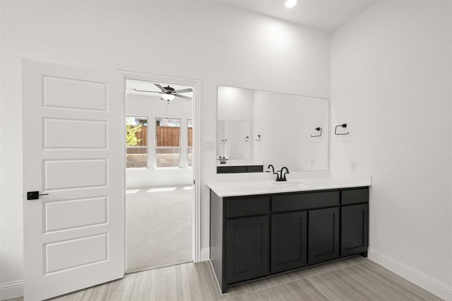 748 Brozgold- Primary Suite-3