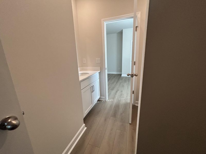 Spacious, unfurnished interior of a new home in , Ravenel (Image 17).