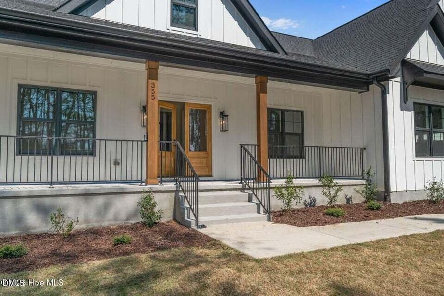 355 Shaw Rd 355 Shaw Rd