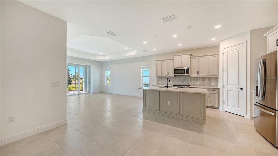 Furnished interior view inside a new home in Palmera, Venice (Image 9).