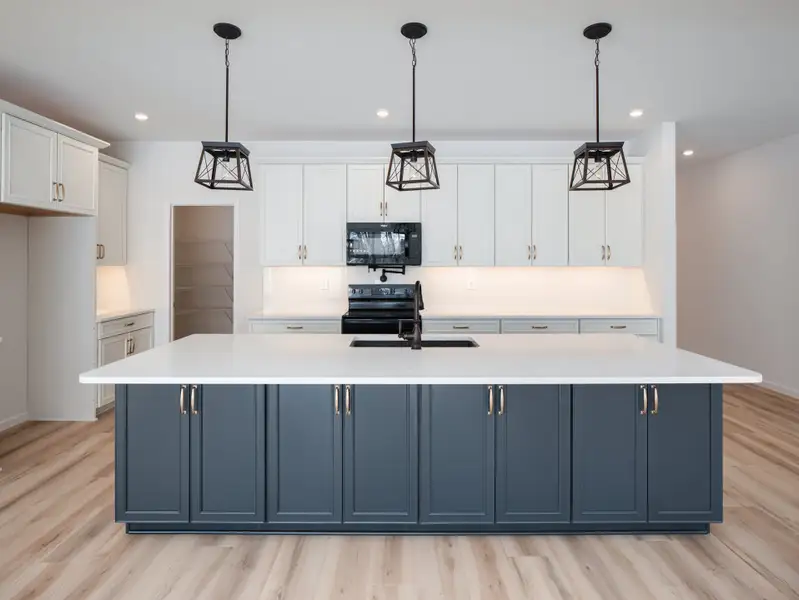 Representative furnished interior of a home built from the Harrison by Keystone Custom Homes in Edgewater on Lake Tillery, Norwood (Image 3).