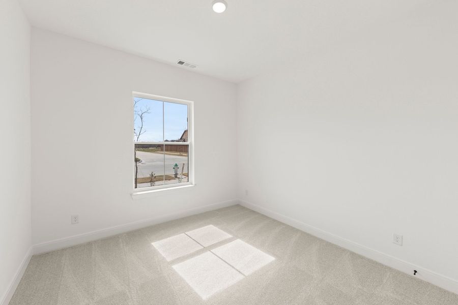 Spacious, unfurnished interior of a new home in Lily Creek at Sutton Fields, Aubrey (Image 20). Spacious, unfurnished interior of a new home in Lily Creek at Sutton Fields, Aubrey (Image 20).