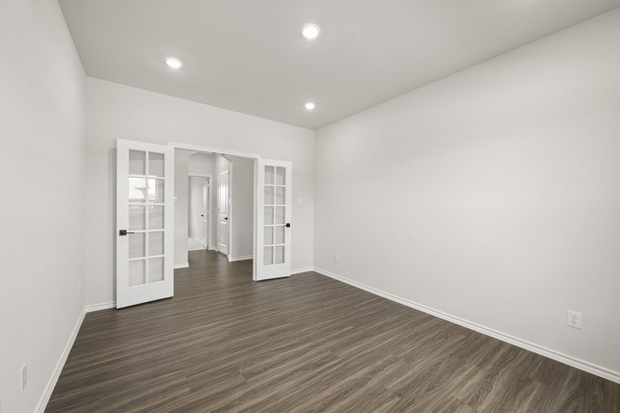 Spacious, unfurnished interior of a new home in Waterford Park, Weatherford (Image 26). Spacious, unfurnished interior of a new home in Waterford Park, Weatherford (Image 26).