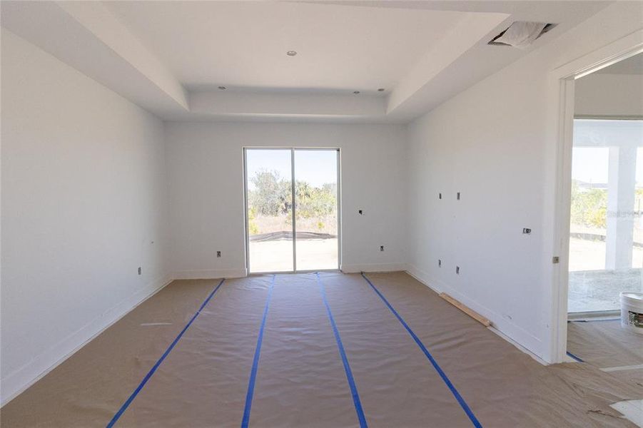 Spacious, unfurnished interior of a new home in , Port Charlotte (Image 18).