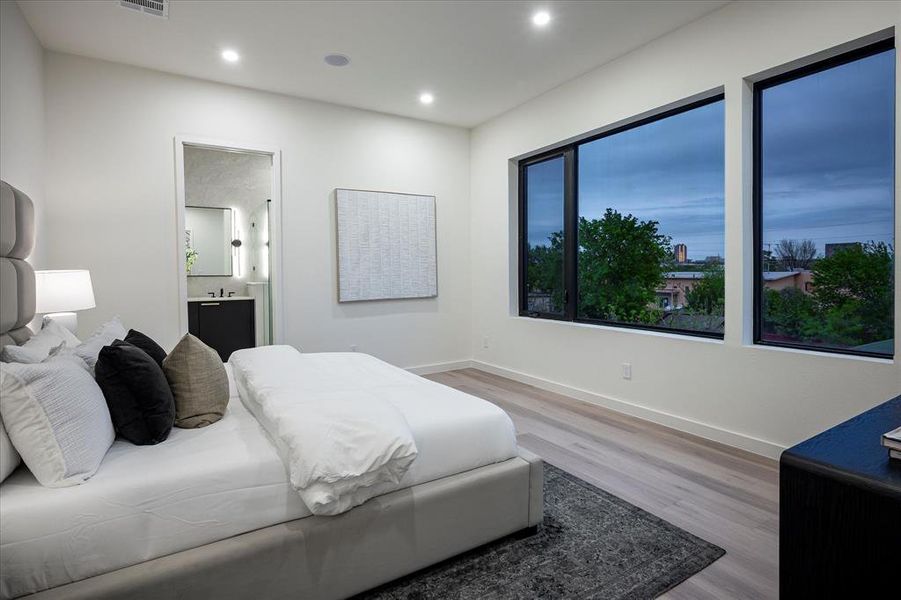 Furnished interior view inside a new home in , Dallas (Image 8).
