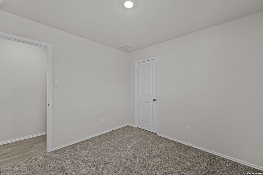 Spacious, unfurnished interior of a new home in Swenson Heights, Seguin (Image 18).
