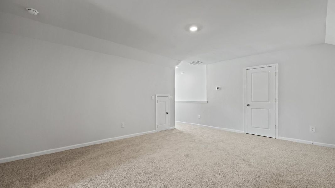 Representative unfurnished interior of a home built from the DARBY-EXP by D.R. Horton in Lakeview at Kitfield, Moncks Corner (Image 34).