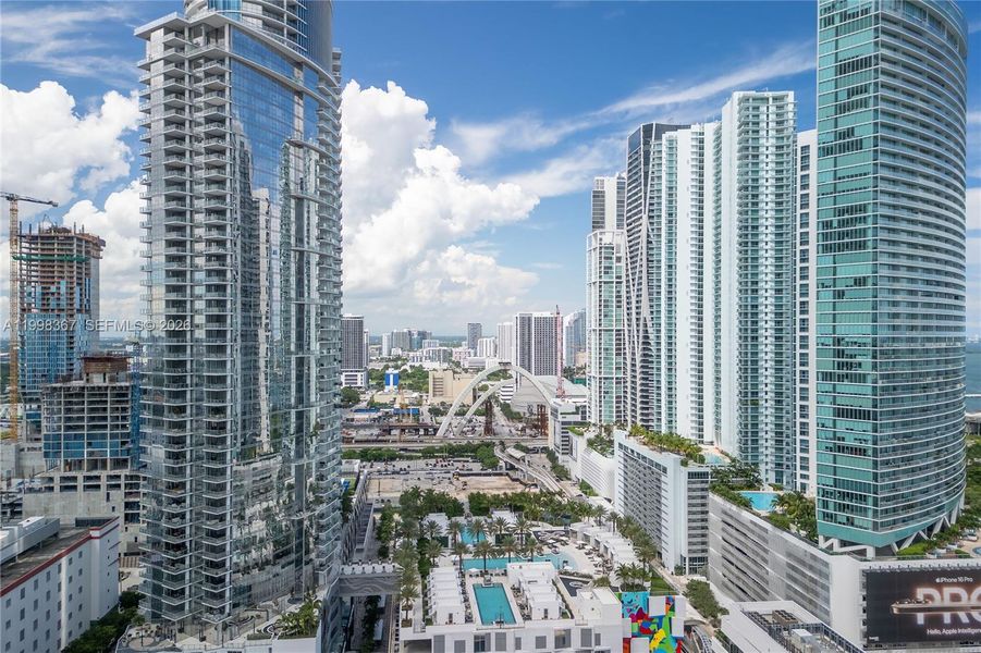 Condo located in Miami, FL showcasing its design and architecture (Image 23).