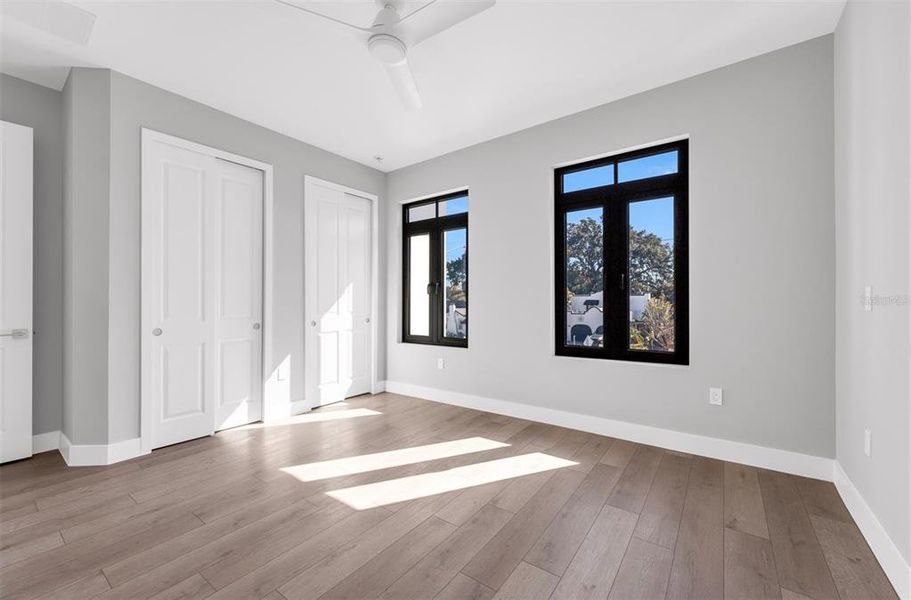 Spacious, unfurnished interior of a new home in , Orlando (Image 23).