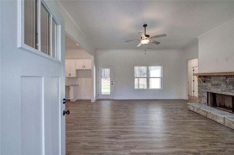 Spacious, unfurnished interior of a new home in , Dallas (Image 14).
