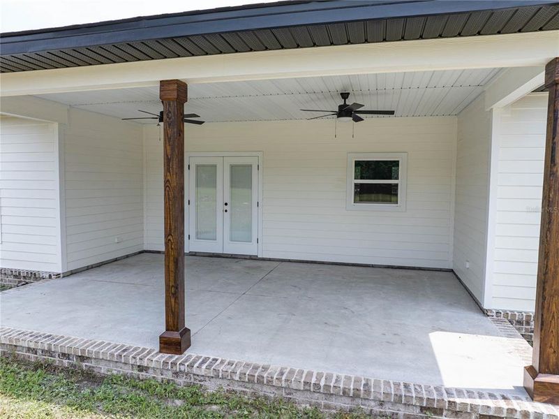 Exterior details and patio area of a home in , Lake City (Image 32).