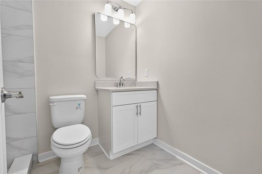 Furnished interior view inside a new home in , Gainesville (Image 7).